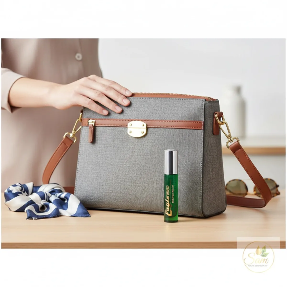 Dầu Con Ó dạng lăn Xanh 8ml 2