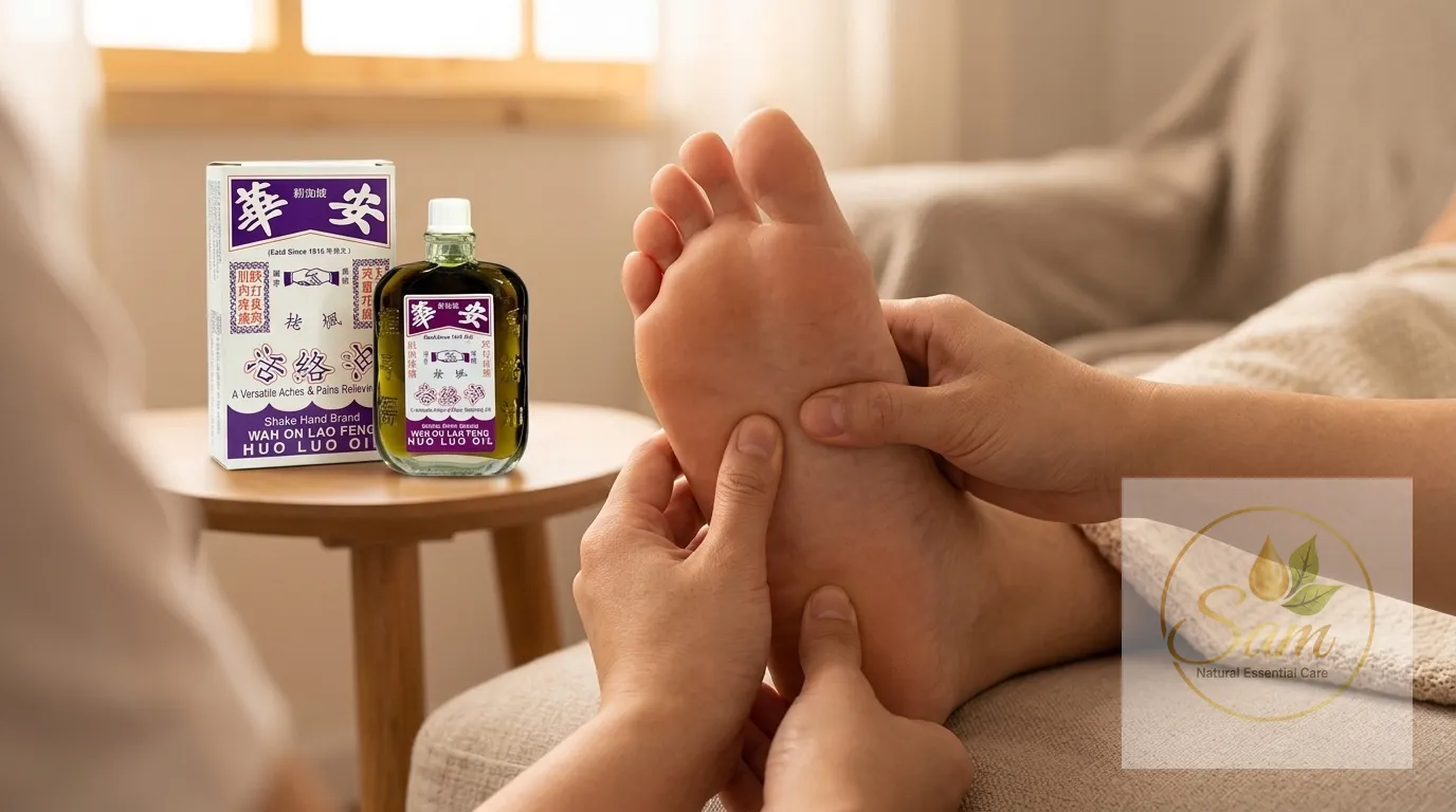 Xoa bóp lòng bàn chân với dầu nóng để thư giãn cuối ngày